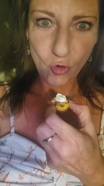 Eat some yummy Frito Pie with me!