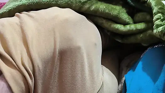 Fucked a Muslim Wife While She Was Cleaning the House