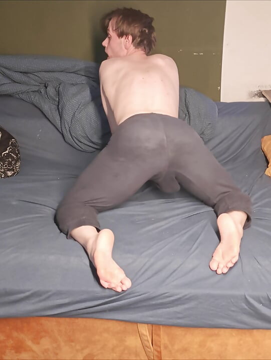 Minha bunda grossa em uma calça apertada