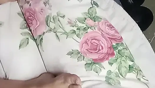 Secretly Jacking off to Stepmom's Foot