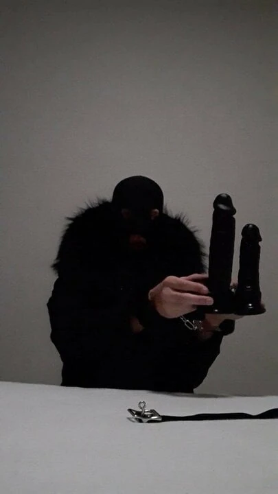 Si jalang berbulu yang dicuri deepthroat 2 dildo