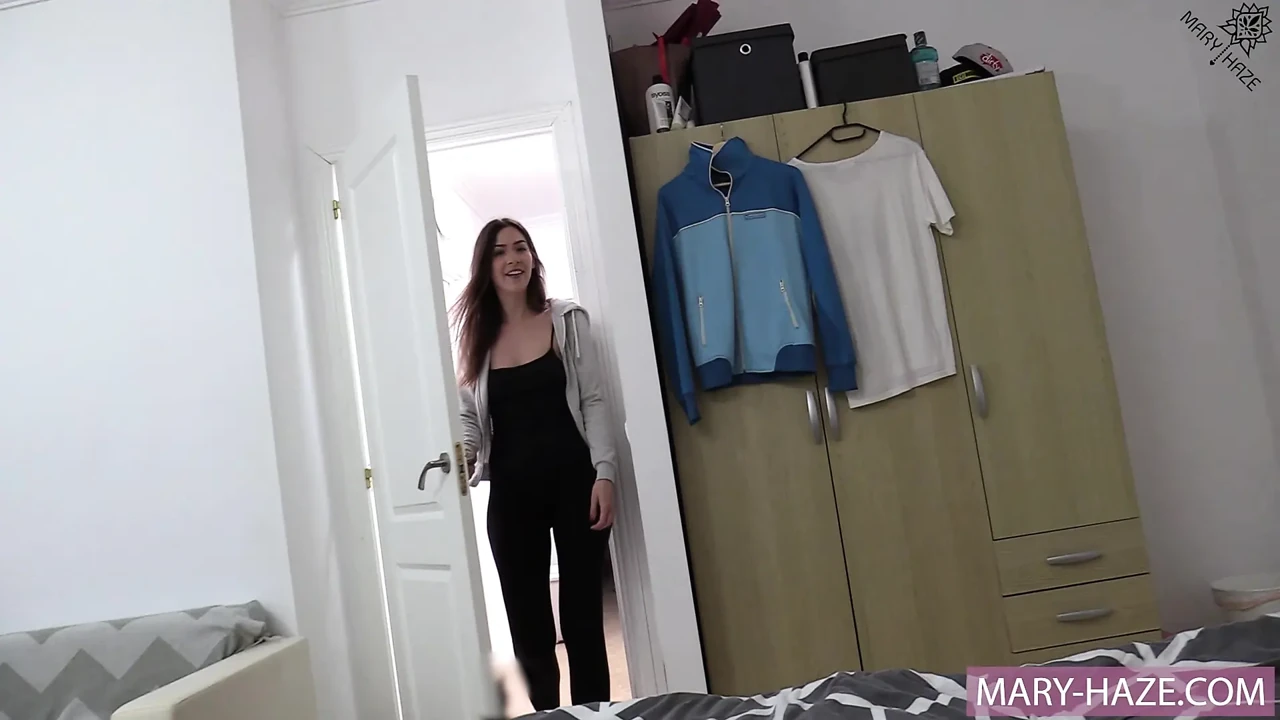 Stepsister got stood up by her date, so I fuck her! German Babe MaryHaze rides stepbrother!