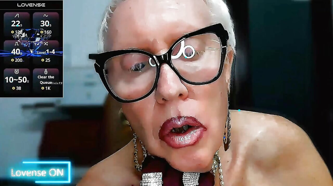 Ja sam tvoja slatka i jedina kučka