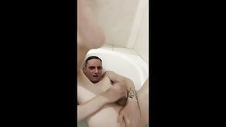 Cumshot in my bathtub