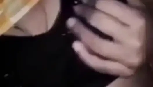 Video bugil gadis dengan baju kuning