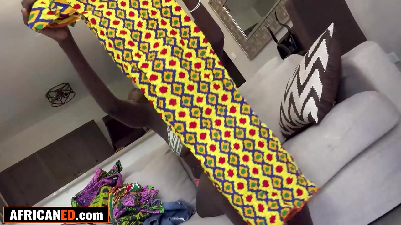 Γάμησα αυτό το THICK MARRIED EBONY τόσο τραχύ το δαχτυλίδι της βγήκε και επέλεξε τον πούτσο μου