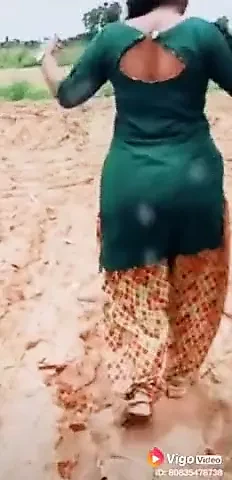 Desi gaand