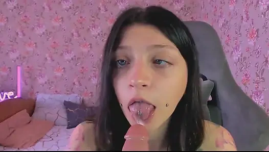 Blowjob ceroboh dengan ahegao dan air liur adalah apa yang Anda butuhkan saat ini!