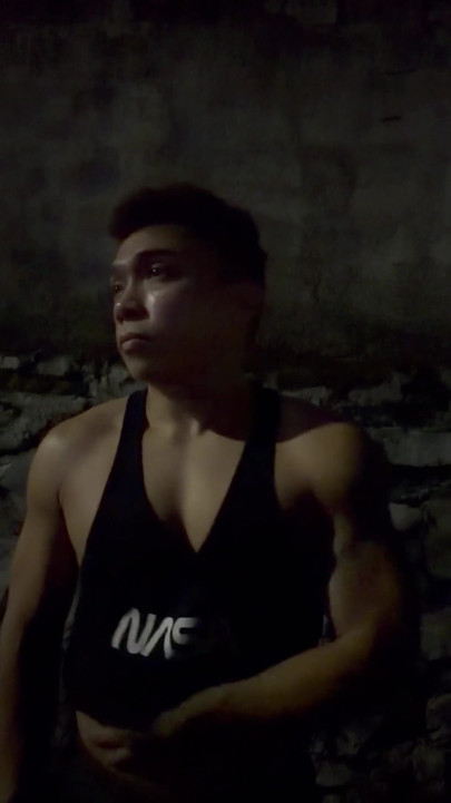 Pinoy Twink Berotot Ngocok Kontol Ngacengnya Di Mobil Yang Diparkir Di Jalanan Dark Manila