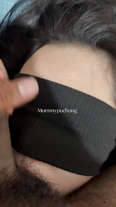 वह मेरे चेहरे पर इतनी अच्छी तरह से मेरी सवारी करता है