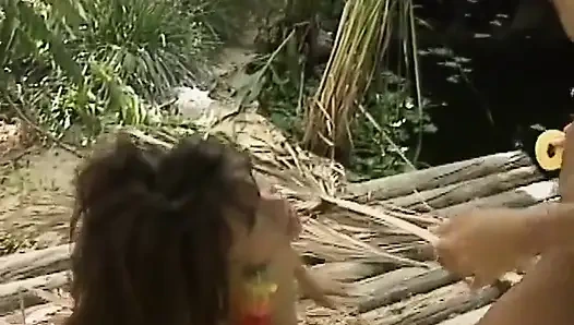 Ahegao si cewek pecandu pineapple lagi asik dientot habis-habisan sampai lubangnya menganga lebar