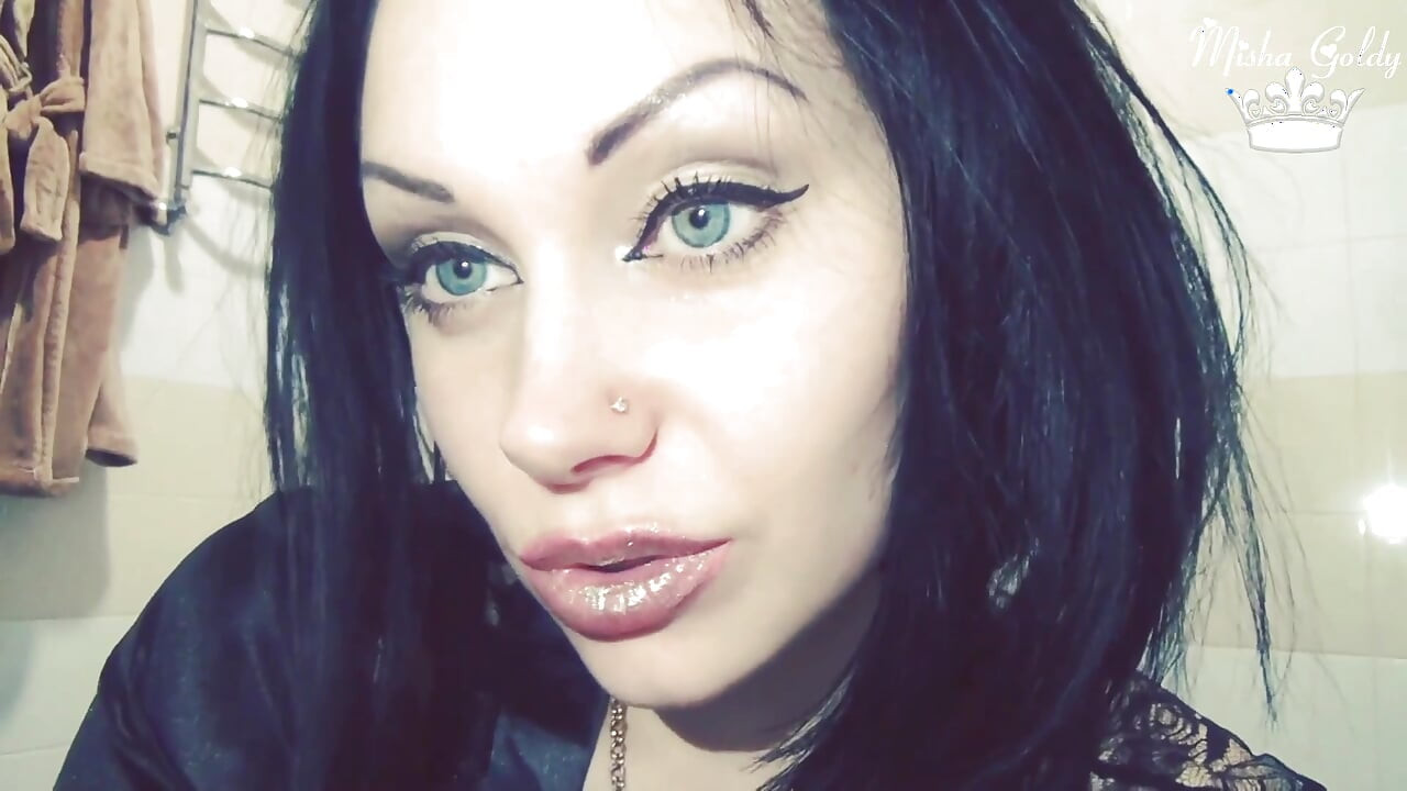Golden lips