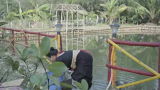 Indian Bhabi Ka Pani Mai Thukai Hot Indian Porn Video