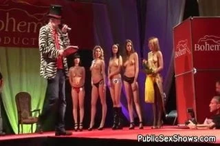 Beautiful strippers posing naked