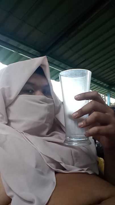 I masturbated while drinking semen, it was delicious.