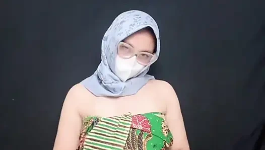 Narrow pussy young woman leaks squirt