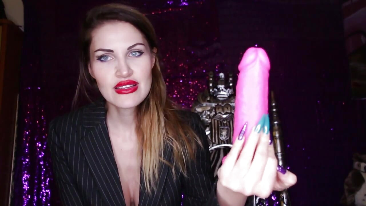 Sexy brunette gives a jerking instructions on the dildo toy