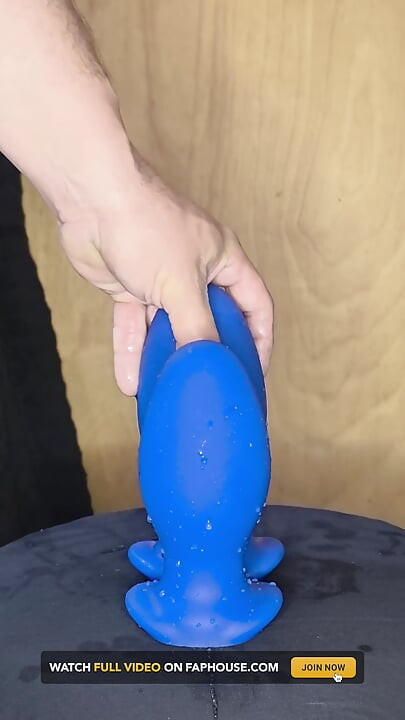 How I Stretch My Asshole for Fisting