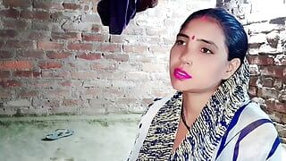 Slatka indijska prelepa polusestra se jebe sa dečkom punim hindi audio saund
