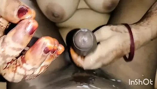 shadi ke din husband ne lund chusvaya