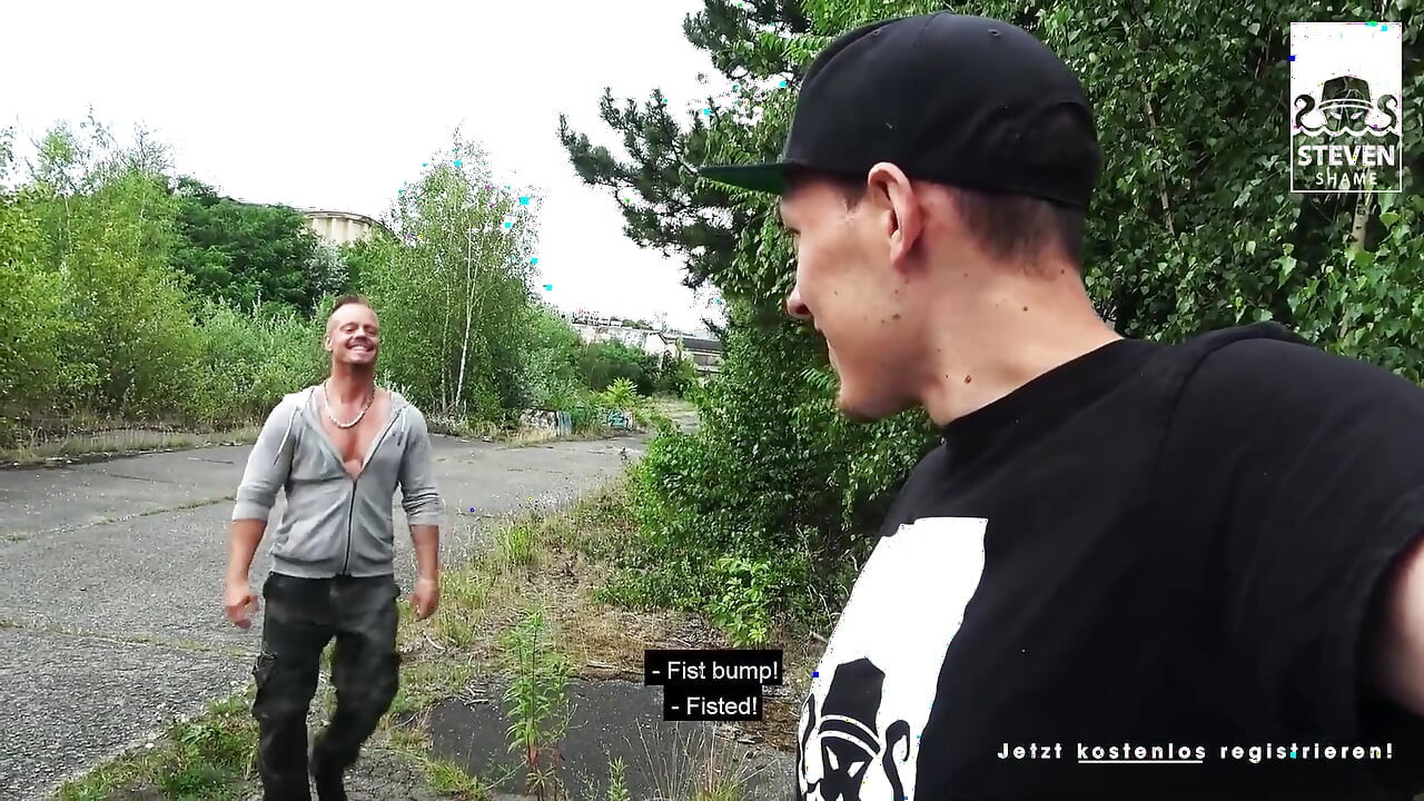 Rendez-vous torride en plein air avec Harleen, salope à sperme tatouée ! Stevenshame