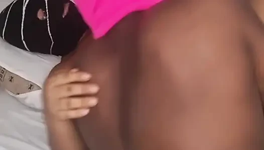 Üvey annemi ayda boşalana kadar emiyor