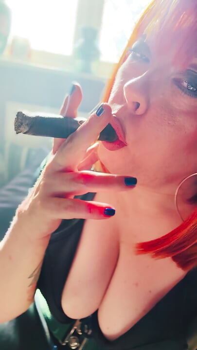 A Smoke Show From Tina Snua - Cigar Smoking Smoker Smoke Drifting OME