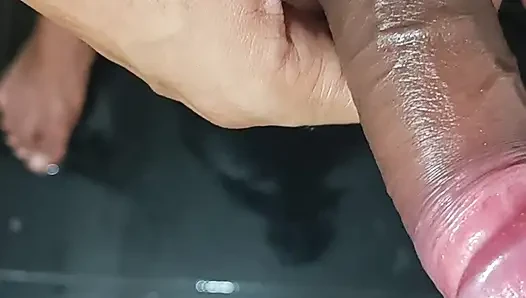 Yağlı yarağımla sert sikişiyorum