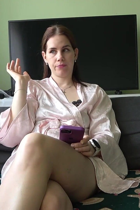 Анна говорит о том, как она чувствует себя по поводу размеров