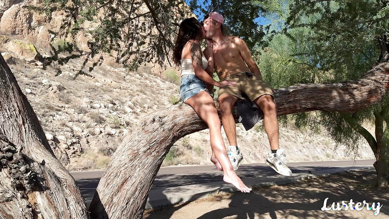 Still wet and horny for each other after 8 years of marriage... wild amateur sex