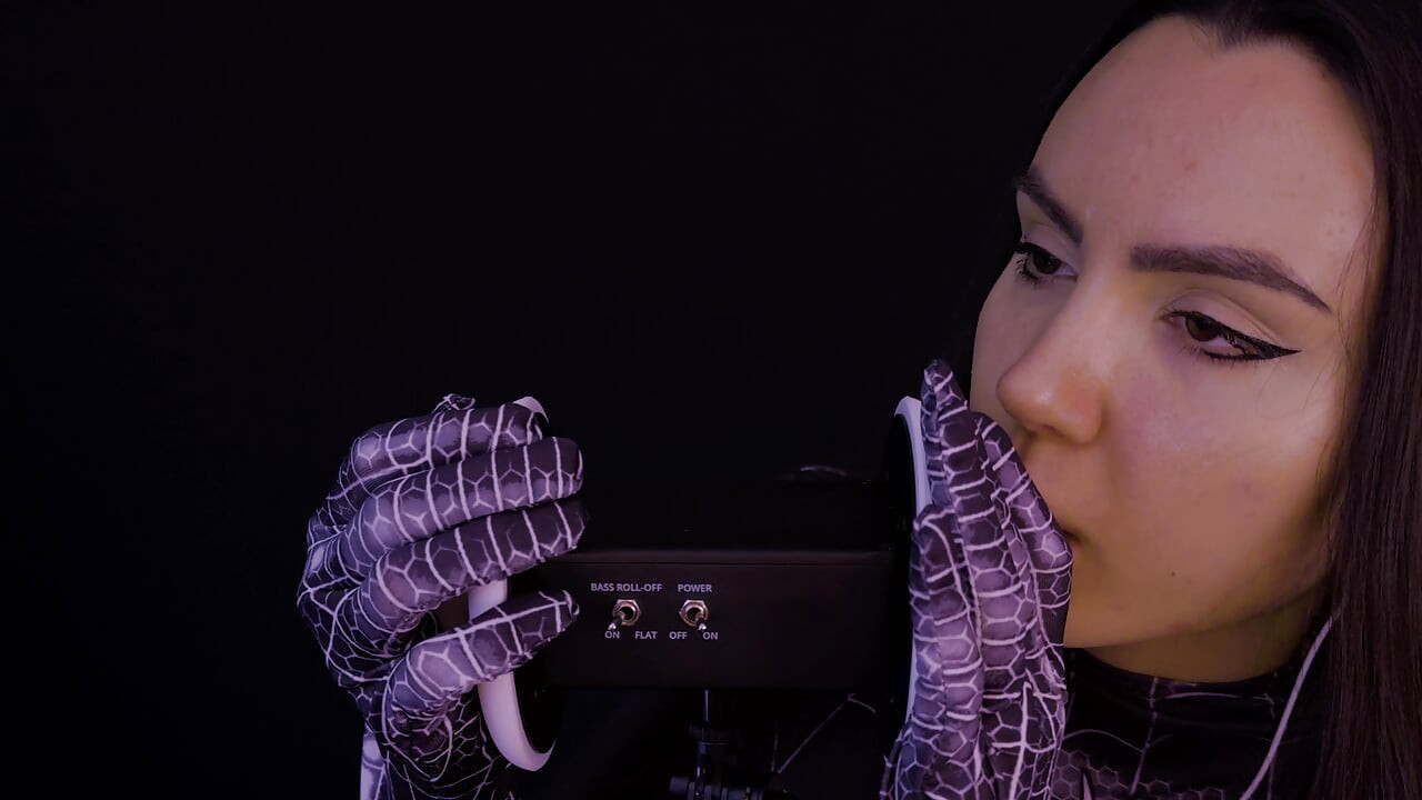 ASMR Ear Eating Licking Spider Girl Cosplay