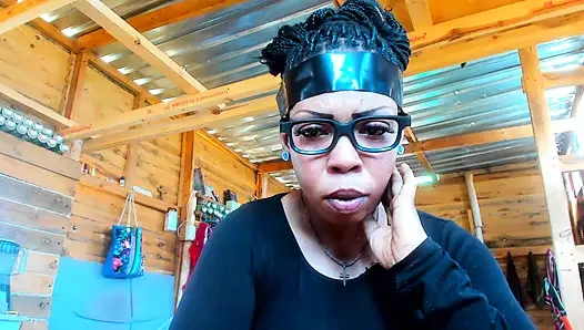 Role-play, Alien Woman with Big Ass Lands on Earth...