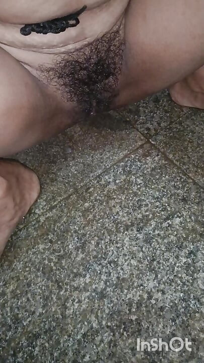 Marido esposa meando lamiendo follando pequeño coño con gran polla