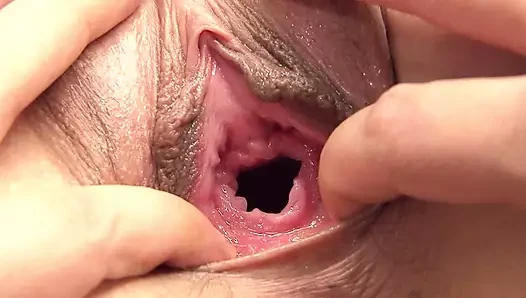 HOTTIE GETS PUSSY FINGERED BEFORE RIDING A HUGE COCK