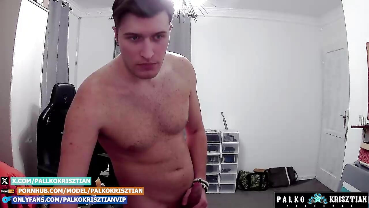 Стриптизьорката живее най-добре