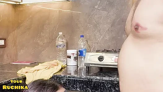 Ruchika Ne Rent ke Badle Choot Dena Sahi Samjha..
