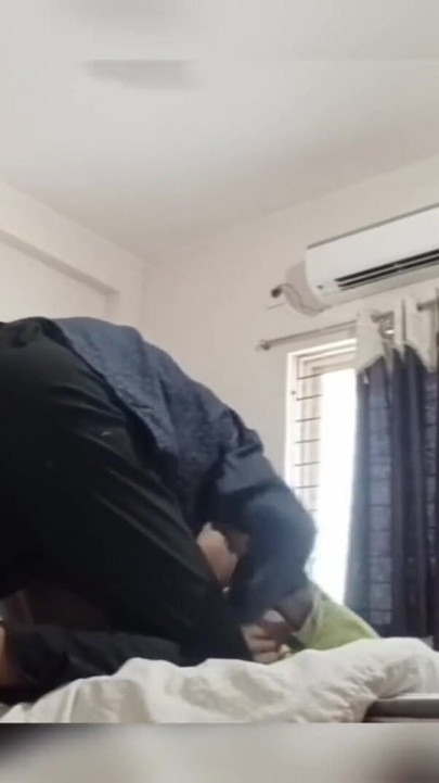 Spectacular moment from "Abnormal Muslim Teen Girlfriend ko peheli bar Hotel main lekar jabardasti kiyaa Hijabi apne bade"
