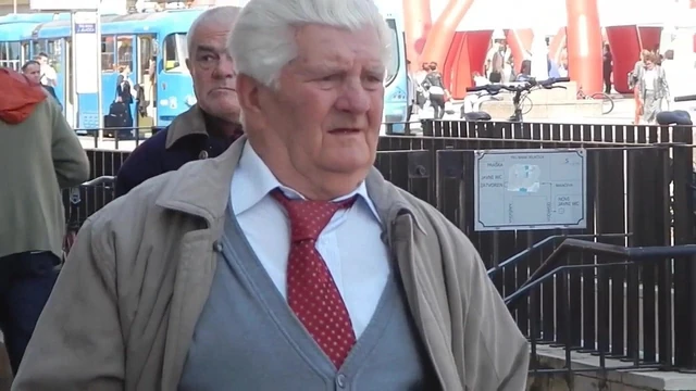 OLD MEN ON THE STREETS 06