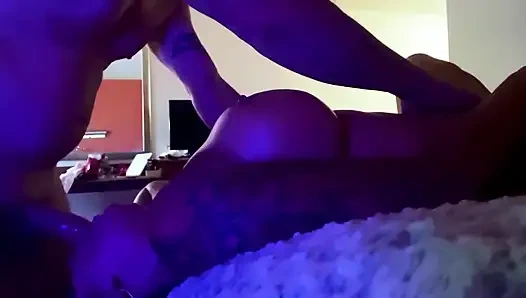 Mendapatkan sedikit aneh di malam hari 3