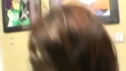 Kitty ilk gerçek büyük yarağını emiyor