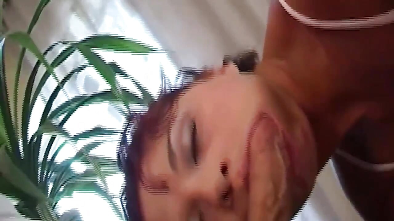 Morena leva duro anal ejaculação interna close-up