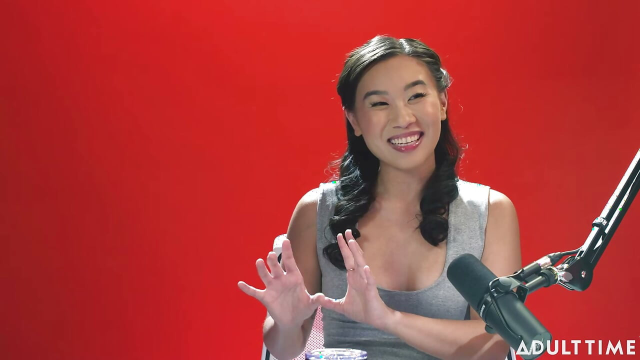 Kimmy Kimm menakluk malu dan menjual seluar dalam terpakai | Podcast Masa Dewasa