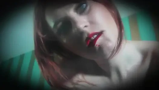 Женское доминирование у Goves