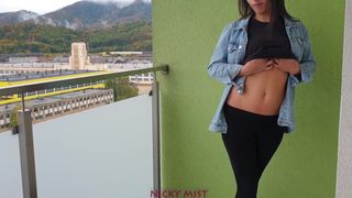 A girl makes me cum on the balcony