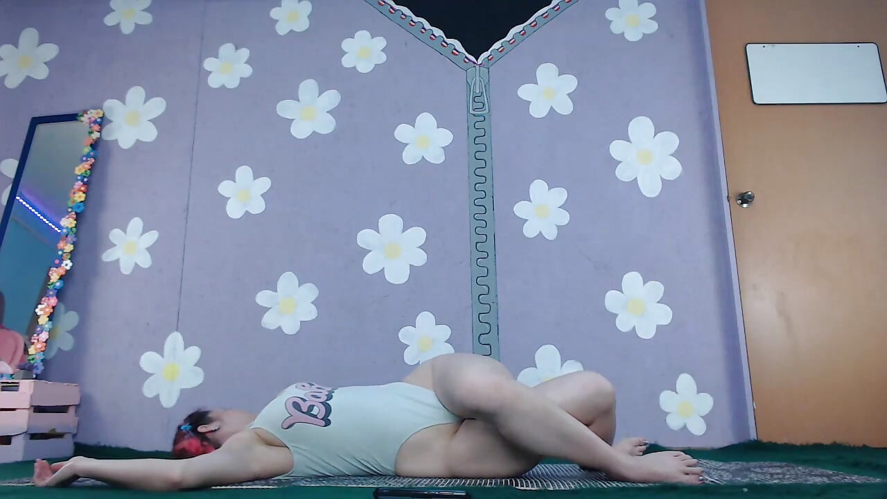 Yoga-training anfänger-livestream blankziehen