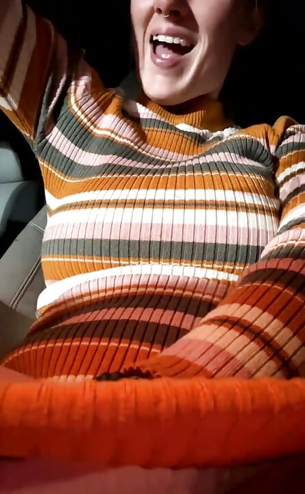 สตรีมเริ่มต้น Hello Friends