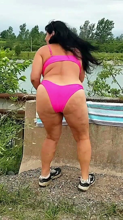 Thick Milf playing in a public spot | Clip 2