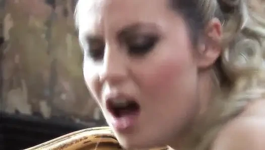 Offene arschlöcher szene-4 hintern, blondine und brünette ficken zusammen in einer Anal- und gesichtsorgie