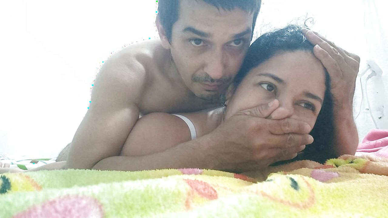 10 Linda namorada fodendo com sexo anal, garganta profunda, brinquedos sexuais e orgasmos extremos