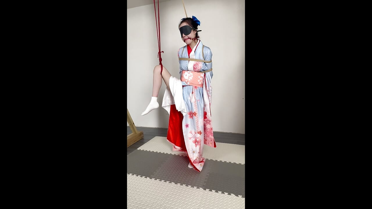 The Climax Version of Wearing a Kimono on a Sunny Day